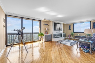 Imagine Country Club Living Close to Manhattan! Rarely available