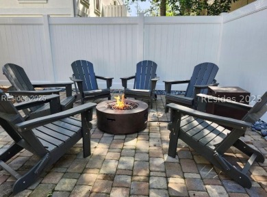 This beautiful oceanside luxury home in the luxurious Burkes