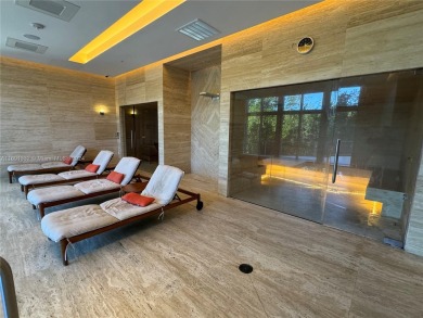 3BD, 3BATH APARTMENT. THE UNIT HAS A PRIVATE ELEVATOR ENTRANCE