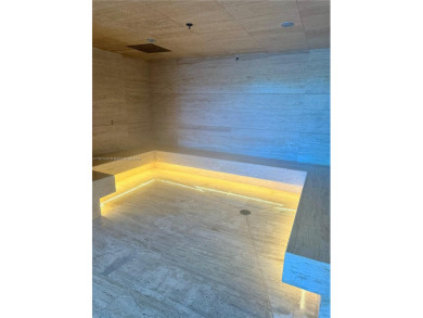 3BD, 3BATH APARTMENT. THE UNIT HAS A PRIVATE ELEVATOR ENTRANCE