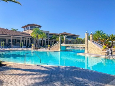 Beautiful 2BD/2.5BA unit at APEX at Park Central in Doral. Open