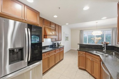 Waterfront 2-Bedroom Condo
Enjoy beautiful Intracoastal views