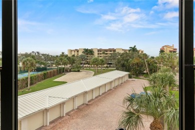 LARGE 3 BED / 3 BATH SIESTA KEY WATERVIEW CONDO AT A GREAT