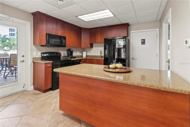 LARGE 3 BED / 3 BATH SIESTA KEY WATERVIEW CONDO AT A GREAT