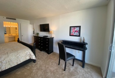 Ocean View 3-Bedroom Lock-Out Condo in South Hampton - Kingston