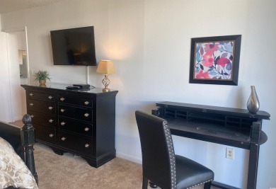 Ocean View 3-Bedroom Lock-Out Condo in South Hampton - Kingston