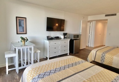 Ocean View 3-Bedroom Lock-Out Condo in South Hampton - Kingston