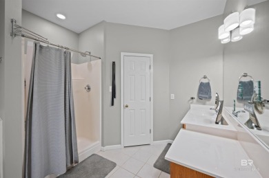 Convenient Sunset Bay Villas condo offers 3 bedrooms, 3 baths