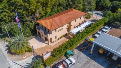 This luxury commercial property in the heart of Islamorada