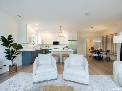 Gorgeous 2 bed / 2 bath luxury condo in the heart of Peoria