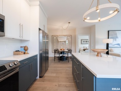 Gorgeous 2 bed / 2 bath luxury condo in the heart of Peoria