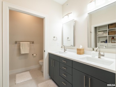 Gorgeous 2 bed / 2 bath luxury condo in the heart of Peoria