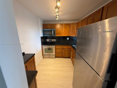 Beautifully Remodeled 3 Bed/2 Bath Condo Near Dadeland! Spacious