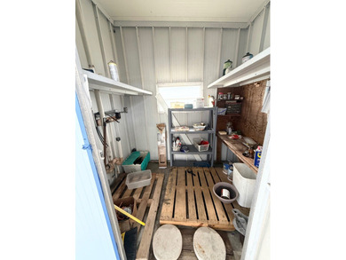 SELLER IS VERY MOTIVATED!!! This partially furnished home is