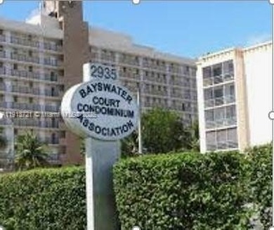 AWESOME LOCATION!!!! JUST ACROSS THE STREET FROM OLETA RIVER