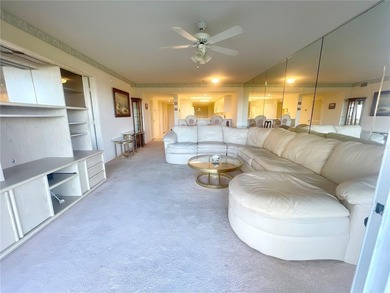 Welcome to Paradise at 4 Oceans West - Cloverleaf nestled on the