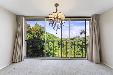 Opportunity in Prime Boca Raton Location! This top-floor corner