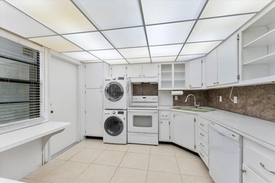 Opportunity in Prime Boca Raton Location! This top-floor corner