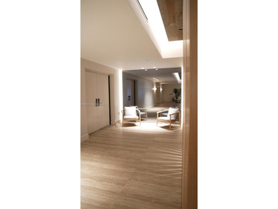 Luxury Condo at the Ocean front Roney Palace. Experience the