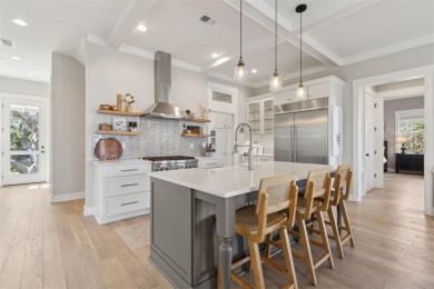 Welcome home to Oyster Bay Harbour! Enjoy breathtaking sunrise