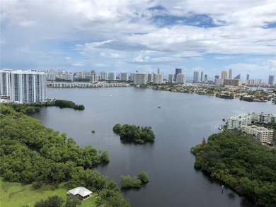 BEAUTIFUL VIEWS FROM THE 30 FLOORS. Luxury residences located in