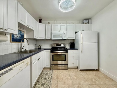 Charming 1 Bed 1 Bath Unit on the 1st floor is For Sale in 45+