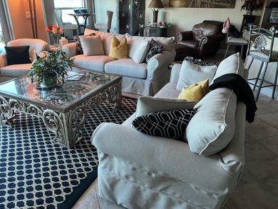 This unit is a very desirable center stack located at Harbor