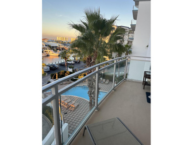 This unit is a very desirable center stack located at Harbor