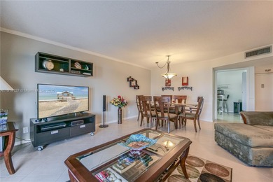 SPACIOUS 1 BEDROOM 1 & 1/2 BATHROOMS WITH A BEAUTIFUL VIEW OF