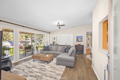 Tastefully upgraded 2 bedroom, 2 bath upper Casa Blanca with