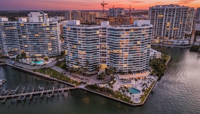 Bayfront Bliss: Elegant 2 Bed, 2 Bath Condo on Sarasota Bay -