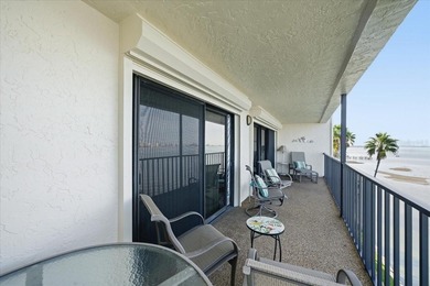 Under contract-accepting backup offers. Live where others