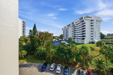 Under contract-accepting backup offers. Live where others