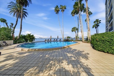 Under contract-accepting backup offers. Live where others