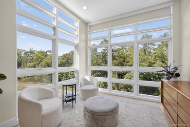 Welcome to The View Condominiums, where Beacon's bold energy