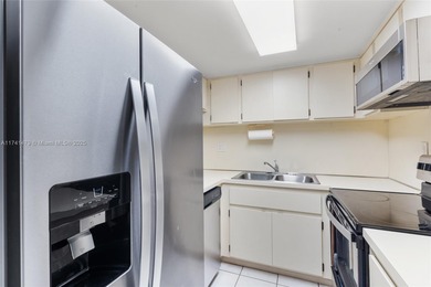 Reduced for quick sale !!!! Welcome to Westchester Point , very