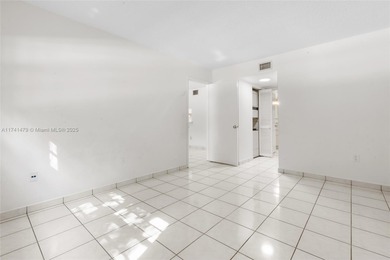 Reduced for quick sale !!!! Welcome to Westchester Point , very