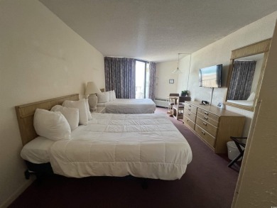 Top Floor Ocean View Efficiency at the world-renowned OCEAN