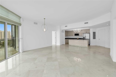 Spacious 2-bedroom, 2.5-bath residence in Aventura featuring a