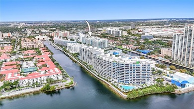 Spacious 2-bedroom, 2.5-bath residence in Aventura featuring a