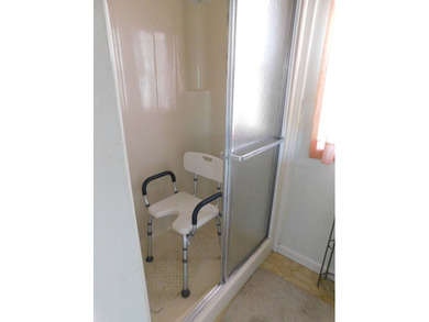 Check out this charming 1987 Redman home! Offering 1152 sq. ft