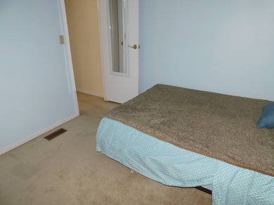 Check out this charming 1987 Redman home! Offering 1152 sq. ft