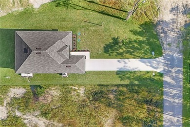 Seller is offering incentives towards buyers closing costs!