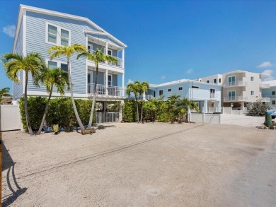 Tropical Luxury meets Coastal Living in the heart of Key Largo!