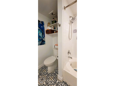 Tranquil, modern furnished & remodeled 2 BR split floorplan