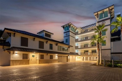 Exceptional New Waterfront Construction in Quiet Cove