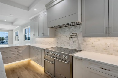 Exceptional New Waterfront Construction in Quiet Cove