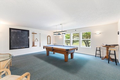 REMARKABLE AND RARE TOP FLOOR, CORNER UNIT, CONDO in the highly