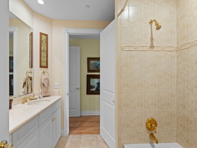 RARELY AVAILABLE 4 BED/3.5 BATH PENTHOUSE W/PRIVATE ROOFTOP FOR