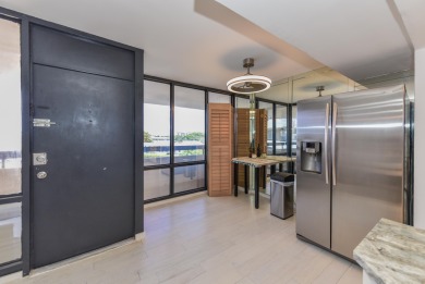 Location location!Beautiful remodeled  2 story penthouse with